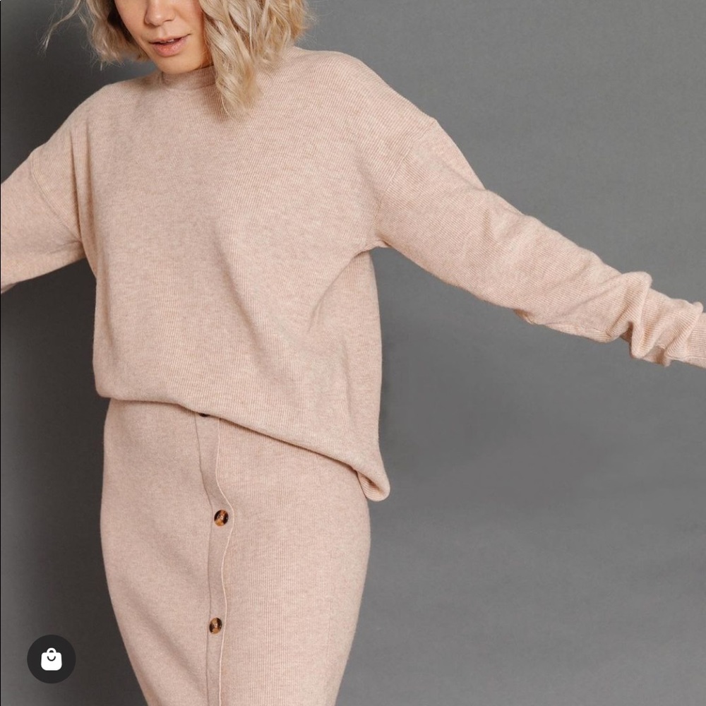 Boutique Sweater skirt set